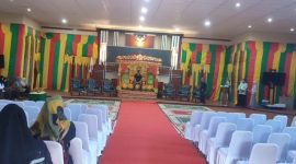 Panggung penganugerahan adat Diraja Kesultanan Riau-Lingga rampung dikerjakan (Foto : Eki)