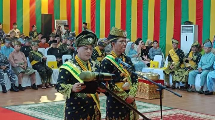 Tiga Tokoh Kepri Terima Gelar Datok Kesultanan Riau-Lingga (Foto : Ist)