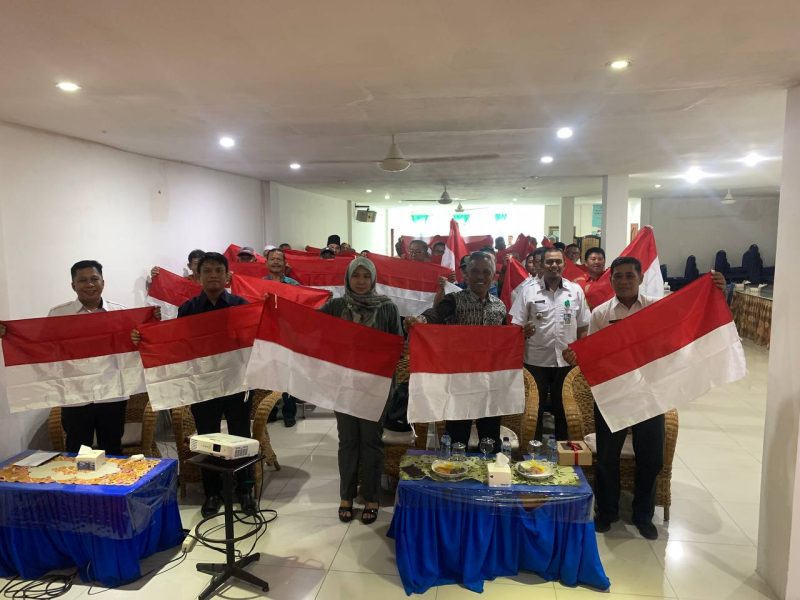 Kesbangpol Lingga Akan Sebarkan Tiga Ribu Bendera Merah-putih (Foto : Wandi)