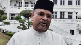 Bupati Karimun, Aunur Rafiq diwawancara media ini usai Upacara HUT ke-22 Provinsi Kepri pada, Selasa (24/9/2024) | Foto: Nichita