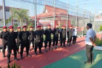 Kalapas Narkotika Kelas IIA Tanjungpinang, Bejo memberikan arahan penting kepada petugas pengamanan pada, Rabu (25/9/2024) | Foto: Andri
