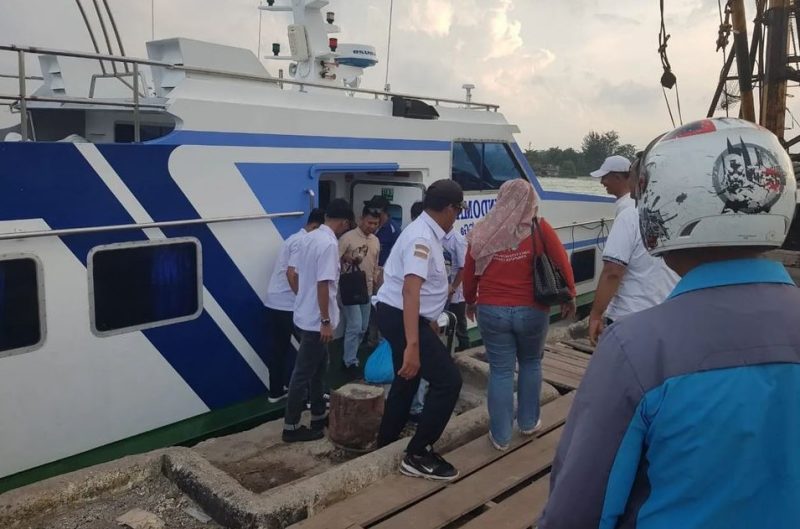 Kapal MV Citra Indomas saat membawa penumpang dari Pelabuhan Buton tujuan Dabo Singkep Foto: Istimewa