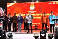 Ketua KPU Kota Batam, Mawardi menyampaikan teks deklarasi kampanye damai, diikuti kedua Paslon Wali Kota dan Wakil Wali Kota | Foto: Dian