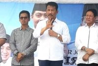 Calon Gubernur Kepri, Muhammad Rudi saat menemui pendukungnya di Kabupaten Karimun beberapa waktu lalu |Foto: Nichita