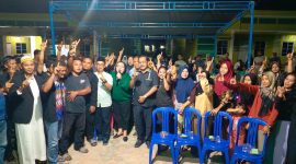 Paslon Iskandar-Rocky melakukan kampanye di Perumahan Gladiola 6 pada, Minggu (29/9/2024) | Foto: Nichita