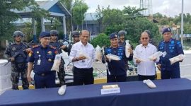 Konferensi Pers pengungkapan kasus upaya penyelundupan Benih Lobster bernilai Rp13,2 miliar oleh Kementerian Kelautan dan Perikanan di Kota Batam | Foto: Dian