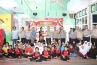 Selain memberikan bantuan, kunjungan Polresta Barelang ke panti asuhan untuk menjaga situasi kamtibmas di Kota Batam | Foto: Humas Polresta Barelang