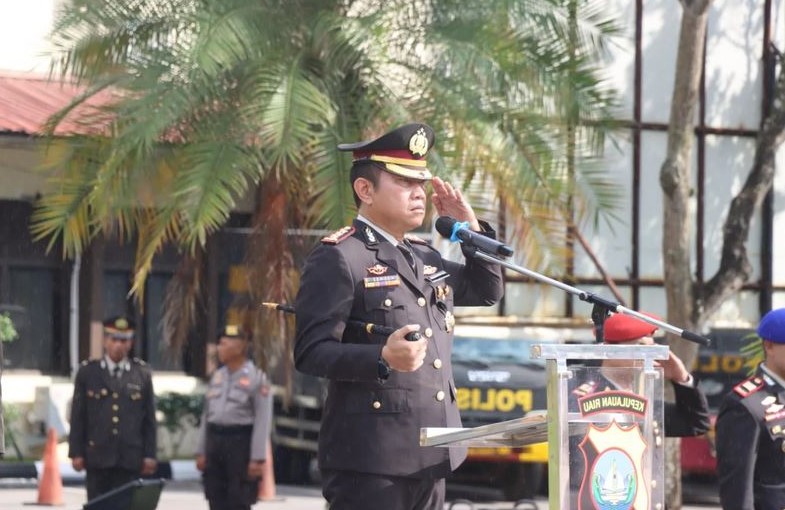 Kapolresta Barelang, Kombes Pol H. Ompusunggu saat memimpin upacara peringatan Hari Sumpah Pemuda ke-96 tahun 2024 | Foto: Dian