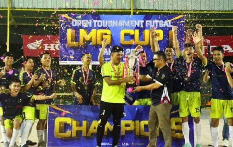 Tim Al-Ikhwah FC berhasil keluar sebagai juara 1 LMG CUP I 2024, setelah mengalahkan Tim Beijing FC di laga adu penalti dengan skor 5-3 | Foto: Wandy
