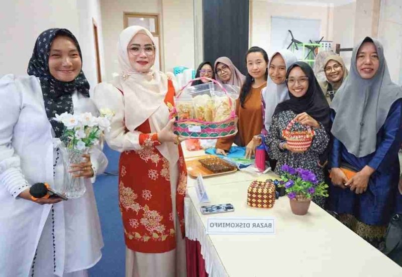 Suasana bazar ekonomi yang digelar Dharma Wanita Persatuan Unit Diskominfo Kota Tanjungpinang pada, Jumat (11/10/2024) | Foto: Andri