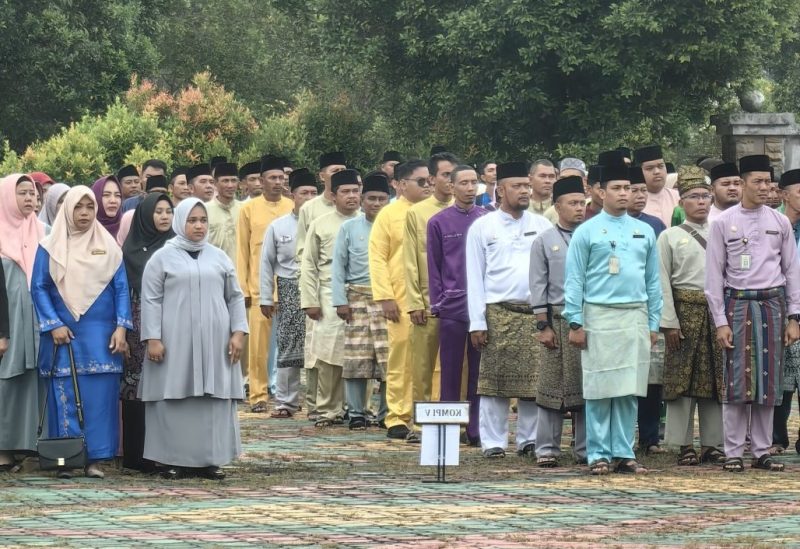 Pegawai Pemkab Karimun saat mengikuti upacara HUT Karimun ke-25 tahun 2024 | Foto: Nichita 