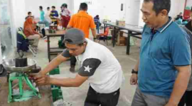 Dinas Perdagangan dan Perindustrian Kota Tanjungpinang Tera Ulang Timbangan Pedagang di Pasar Encik Puan Perak | Foto: Andri