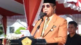 Plt Bupati Karimun, Anwar Hasyim saat menyampaikan amanatnya dalam upacara peringatan Hari Sumpah Pemuda 2024 | Foto: Nichita
