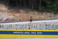 Tugu khatulistiwa (Foto : Zonamu/Ecky)