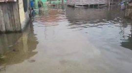 Kondisi hujan deras mengakibatkan banjir di wilayah Desa Marok Tua, (Foto : Zonamu/Yudiar)