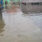 Kondisi hujan deras mengakibatkan banjir di wilayah Desa Marok Tua, (Foto : Zonamu/Yudiar)