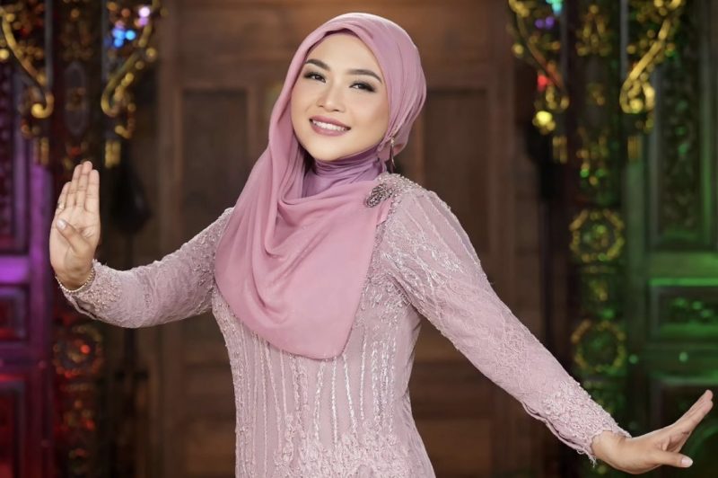 Artis Religi Novi Ayla (Foto : Zonamu/Ayla)