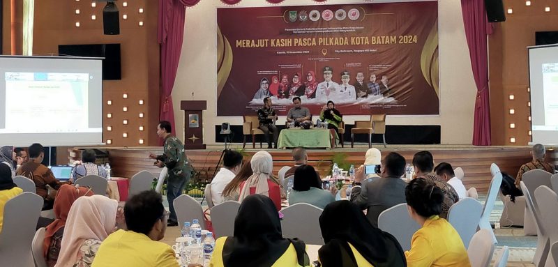 FKDM Bersama UNRIKA Gelar Seminar Pasca Pilkada  (Foto : Zonamu/Ami)