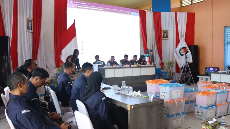KPU Gelar Rapat pleno tingkat Kabupaten Lingga (Foto : Zonamu/Suji)