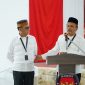 Paslon 02 saat penetapan nomor urut oleh KPU Lingga (Foto : Zonamu/Diskominfo)