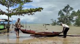 Cuaca esktrim di Kabupaten Lingga beberapa waktu lalu (Foto : Zonamu/Yuda)