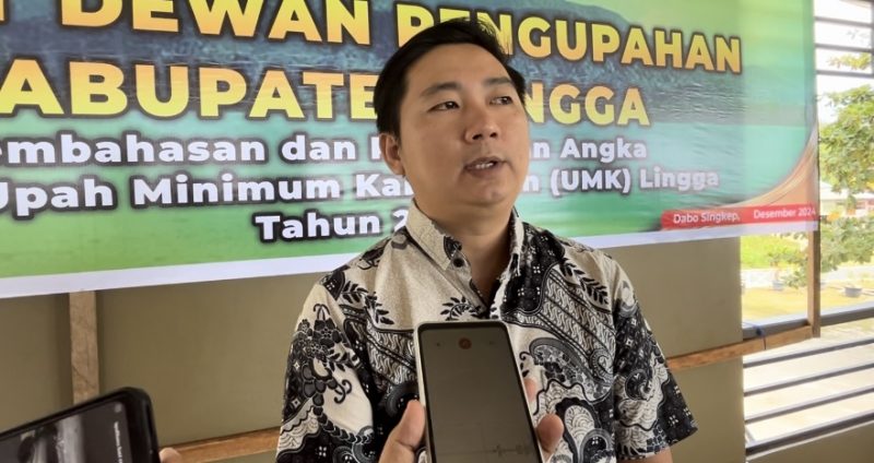 Wakil Ketua Apindo Lingga Anto saat di wawancarai (Foto : Zonamu/Wandi)