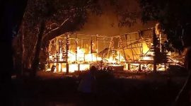 Rumah Warga di Desa Penuba Hangus Terbakar (Foto : Zonamu/Atan)