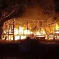 Rumah Warga di Desa Penuba Hangus Terbakar (Foto : Zonamu/Atan)
