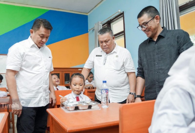 Dukungan Program Makan Bergizi dan Penyuluhan Gizi yang dilaksanakan PT Timah di SDN 21 Gantung