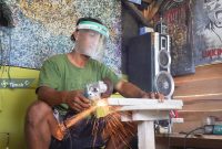Tim Pepaya Creative mampu menciptakan berbagai karya berkat bantuan alat dari PT Timah | Foto: Zonamu/Humas PT Timah