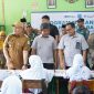 PT Timah memberikan makan bergizi gratis kepada pelajar di SDN 14 Sungailiat dan TK Pesona Ananda, Rambak, Kabupaten Bangka | Foto: Zonamu/Humas PT Timah