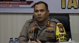 Kapolres Lingga AKBP Apri Fajar Hermanto saat menggelar konferensi pers, (Foto : Zonamu/Suji)