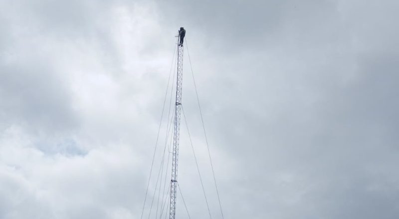 Perkuat Pendidikan Digital, SMP Negeri 3 Lingga Kini Dilengkapi Tower Internet(Foto : Zonamu/Diskominfo Lingga)