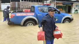 Pemerintah Salurkan Bantuan untuk Korban Banjir Rob di Lingga (Foto : Zonamu/Ist)