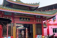 Vihara Cetya Dharma Ratna di Dabo Singkep (Foto : Zonamu/Wandi)