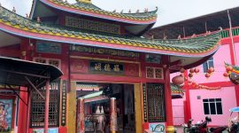 Vihara Cetya Dharma Ratna di Dabo Singkep (Foto : Zonamu/Wandi)