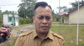 Bupati Lingga M. Nizar saat diwawancarai (Foto : Zonamu/Ist)