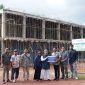 Perwakilan PT Timah menyerahkan bantuan untuk mendukung pendidikan keagamaan di Pondok Pesantren Ma’had Tahfizul Quran Daarul Iman | Foto: Zonamu/Humas PT Timah
