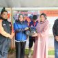 Ketua DPRD Lingga Bantu Warga Terdampak Banjir (Foto : Zonamu/Ist)