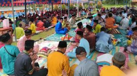 Singkep Barat Makan Talam Sehidang Bersama Masyarakat (Foto : Zonamu/Taupik)