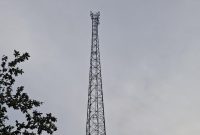 Salah satu tower di Tebing Desa Teluk, Lingga Timur (Foto : Zonamu/Anton)