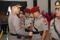 Kapolres Lingga saat pimpin sertijab PJU Polres Lingga, (Foto : Zonamu/Suji)