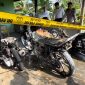Empat Motor Pelajar Hangus Terbakar di Teras Rumah Warga (Foto : Zonamu/Wandi)