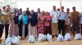 PT Timah Tbk melakukan kegiatan sosialisasi penambangan dengan masyarakat Dusun Tanah Merah, Kabupaten Bangka Tengah | Foto: Zonamu/Humas PT Timah