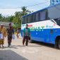PT Timah bersama PW GP Ansor Babel memberikan pelayanan kesehatan gratis dan pembagian sembako di wilayah pesisir Kabupaten Bangka | Foto: Zonamu/Humas PT Timah