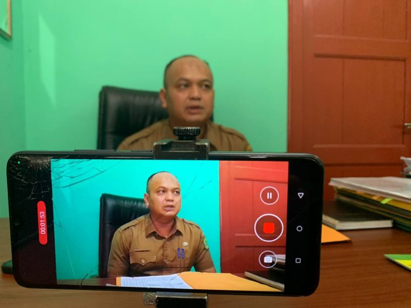 Kadisdukcapil Lingga Recky Sarman Timur (Foto : Zonamu/Wandi)