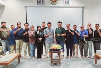 Perkuat hubungan, PT Timah berikan tumpeng kepada insan pers dalam peringan HPN 2025 | Foto: Zonamu/Humas PT Timah