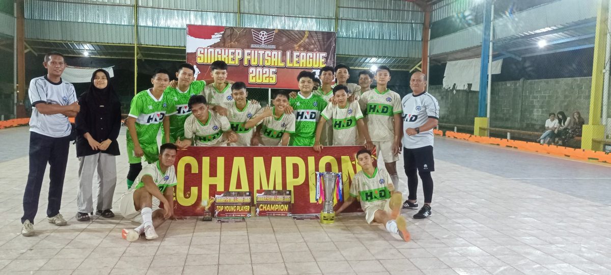 Tim KCT Raih Juara Pertama Turnamen Liga Futsal Singkep (Foto : Zonamu/Ari)