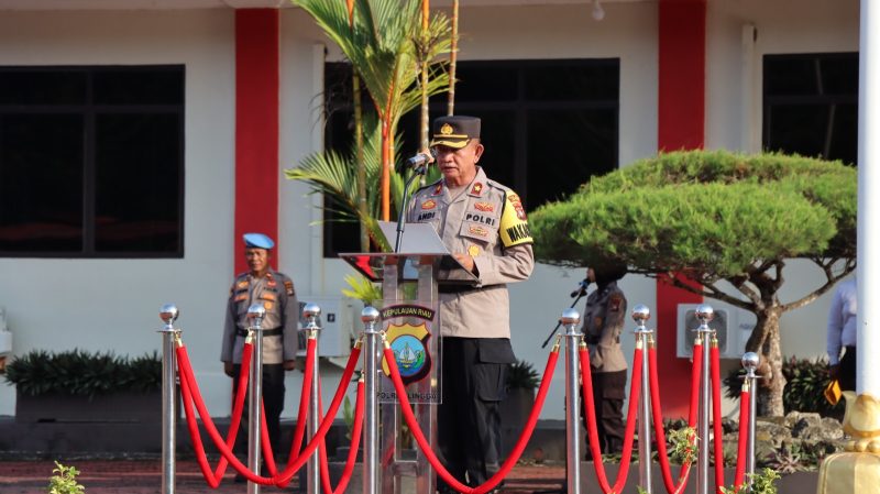 Wakapolres Lingga Pimpin Upacara, Perkuat Kesadaran dan Soliditas (Foto : Zonamu/Humas Polres Lingga)