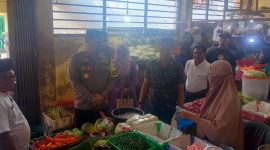 Polres dan Pemkab Lingga Sidak Pasar, Pastikan Stok Bahan Pokok Aman Selama Ramadhan | Foto : Zonamu/Ari